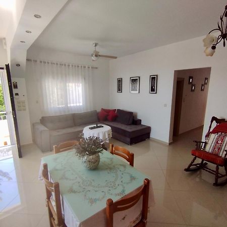 Sofia'S Seaview Villa Near Airport And Beach 아르테미다 외부 사진