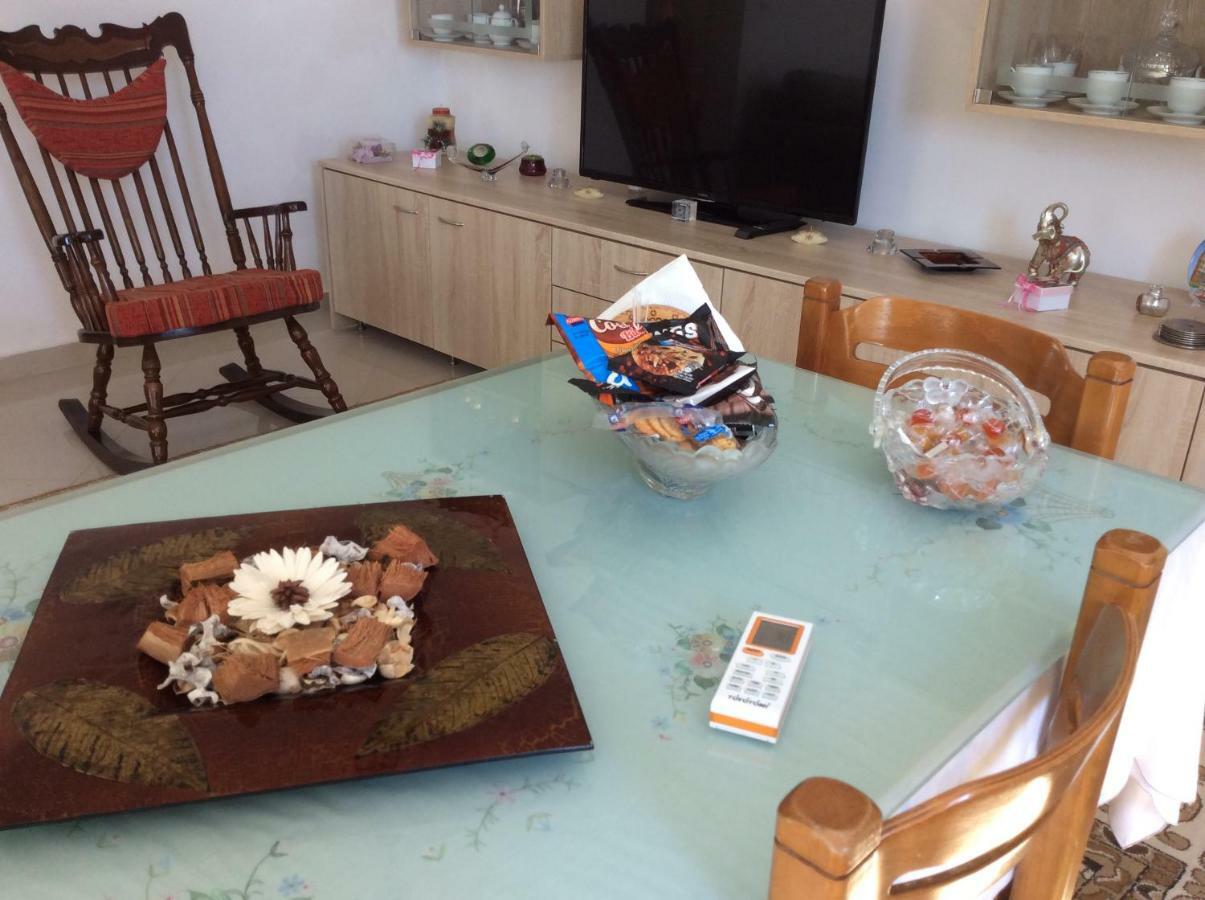 Sofia'S Seaview Villa Near Airport And Beach 아르테미다 외부 사진